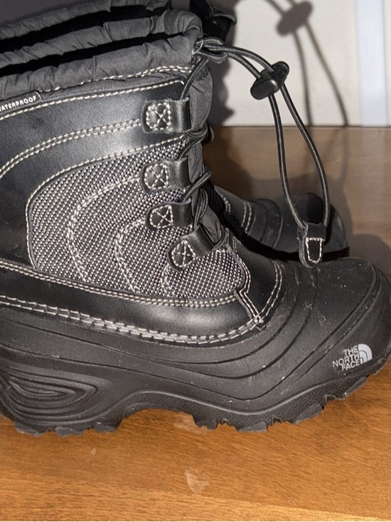 The North Face Other - The North Face Red and Black Insulated Boot Interior